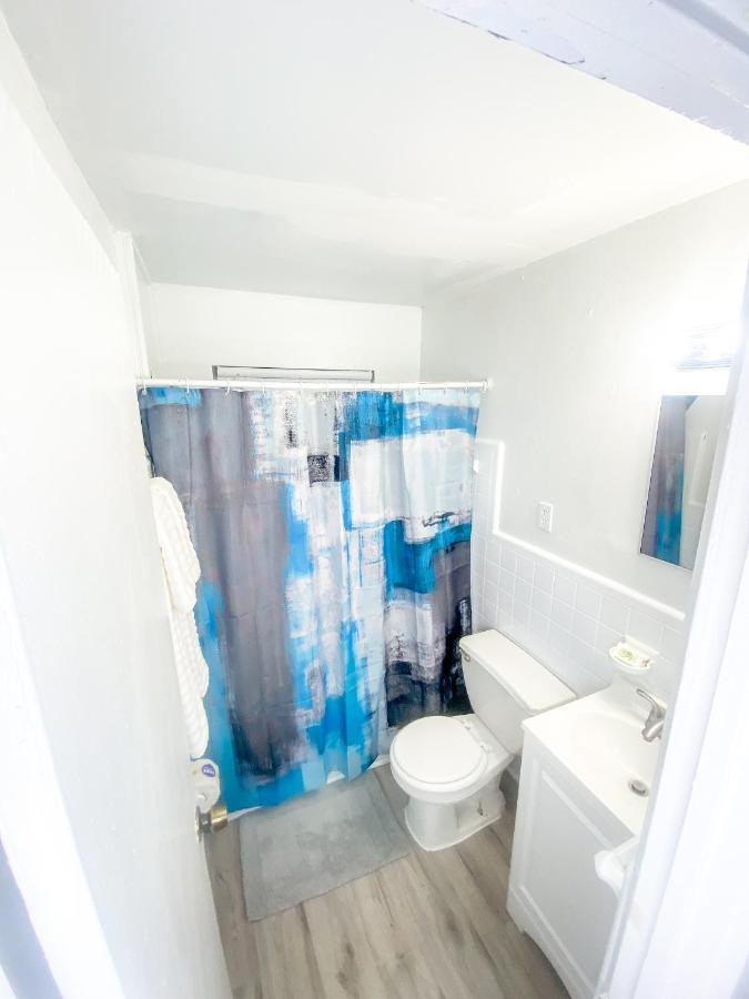 Uptown Inn & Suites セント・ピーターズバーグ エクステリア 写真