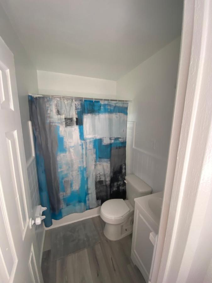 Uptown Inn & Suites セント・ピーターズバーグ エクステリア 写真